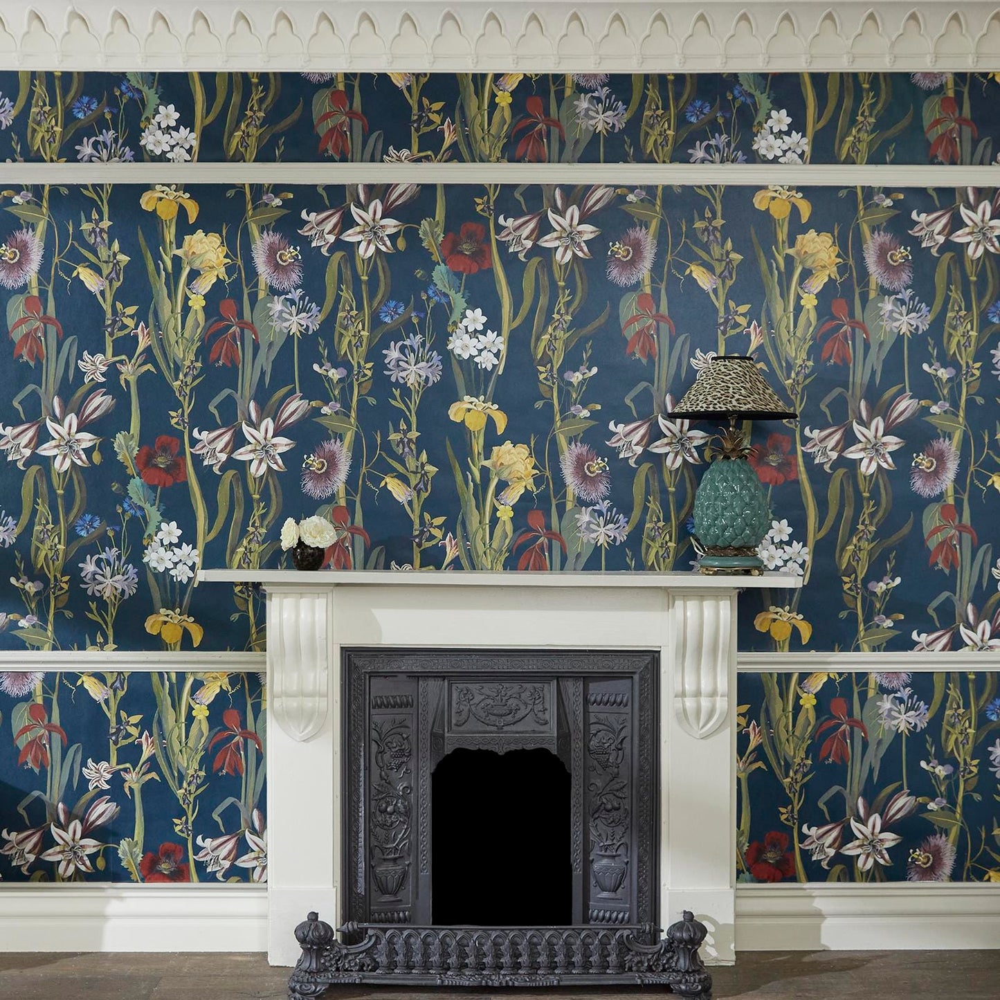 Flora Delanica Wallpaper - Midnight - 1-WA-DEL-DI-MID-XXX