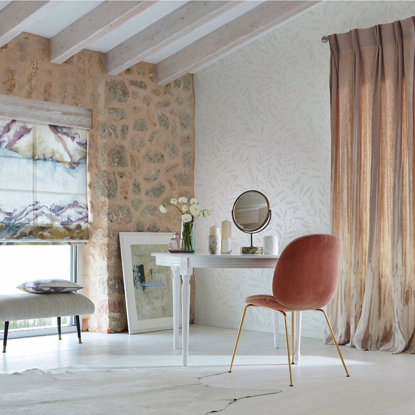 Chaconia Shimmer Wallpaper - Pearl - Harlequin - HANZ111660 - Morris Wallpaper
