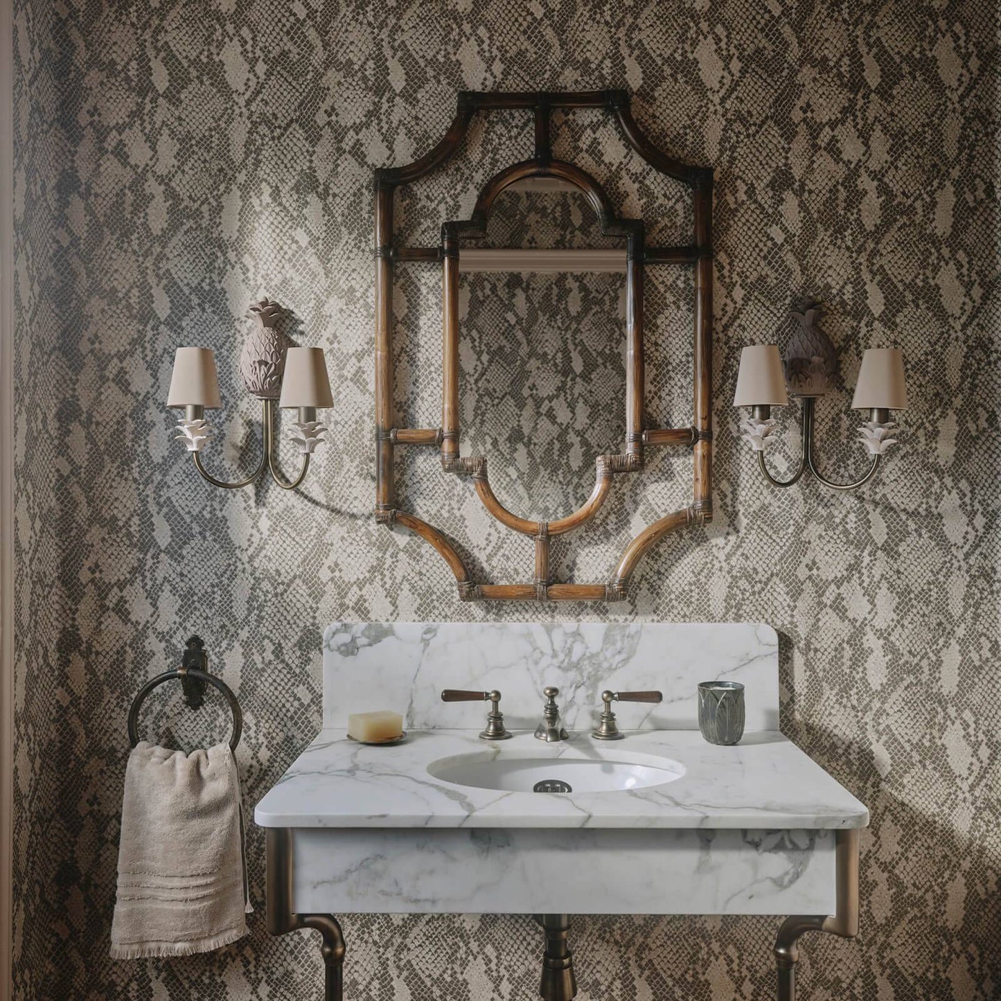 Cobra Wallpaper - Phlox - House of Hackney - 1-WA-COB-DI-PHL-XXX - Morris Wallpaper