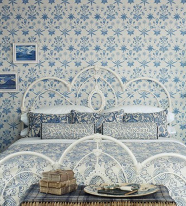 Daisy Wallpaper - Pale Green/Rose - 212559 - Morris & Co - Morris Wallpaper