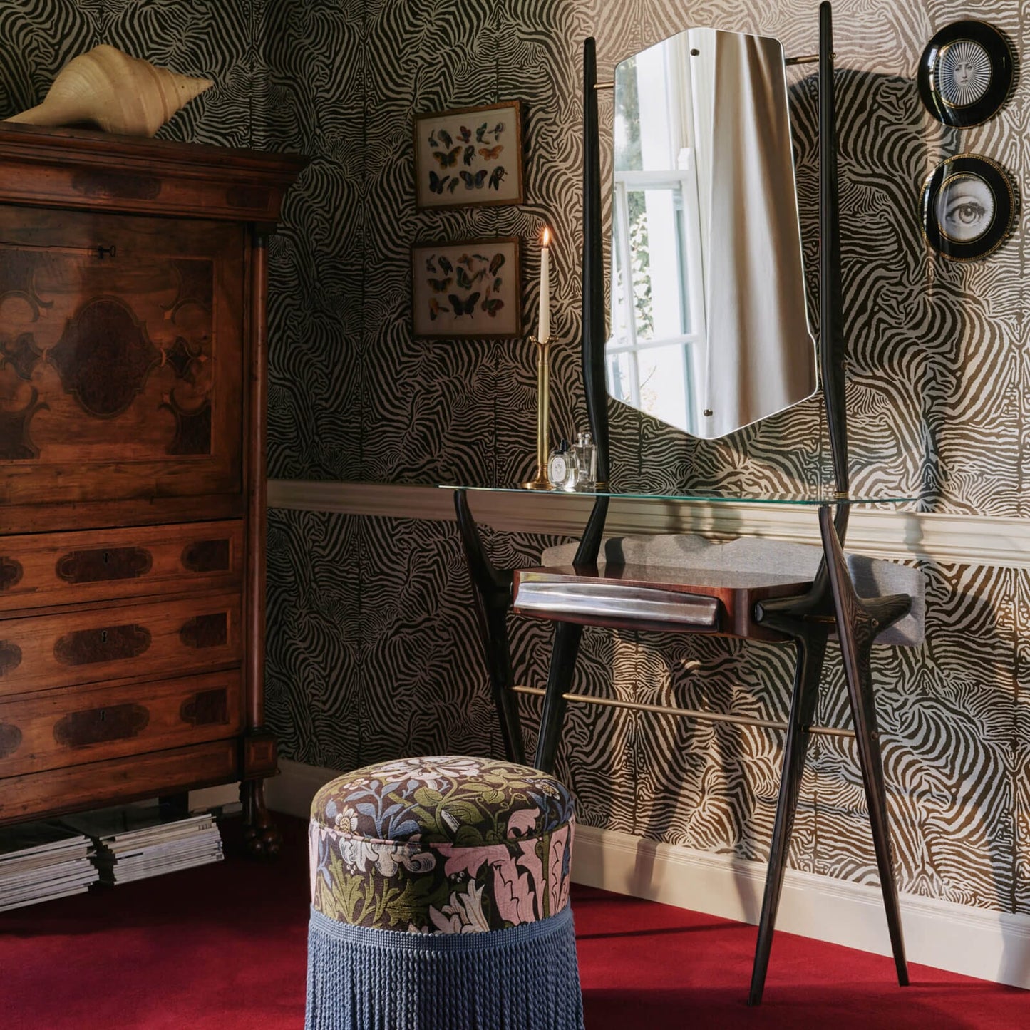 Equus Wallpaper - Cocoa - House of Hackney - 1-WA-EQU-DI-CHO-XXX - Morris Wallpaper