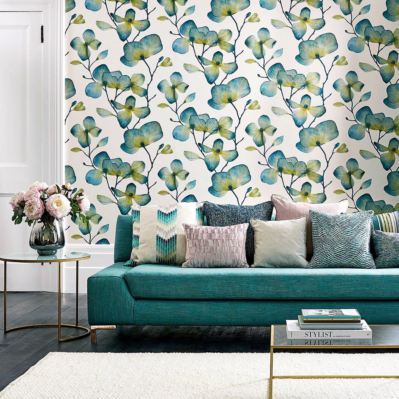 Kienze Wallpaper - Marine/Zest - Harlequin - HMWF111957 - Morris Wallpaper