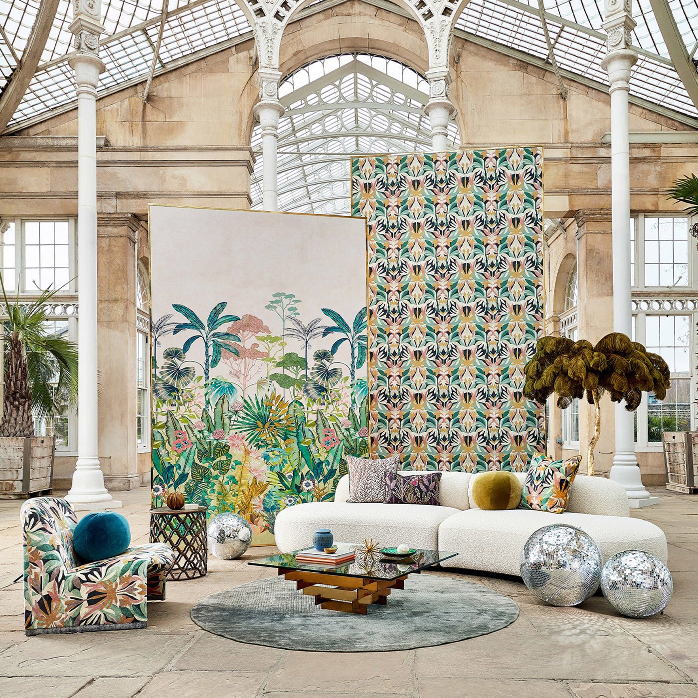 Melora Wallpaper - Brazilian Rosewood/ Ink/ Amazonia - Harlequin - HTEW112761 - Morris Wallpaper