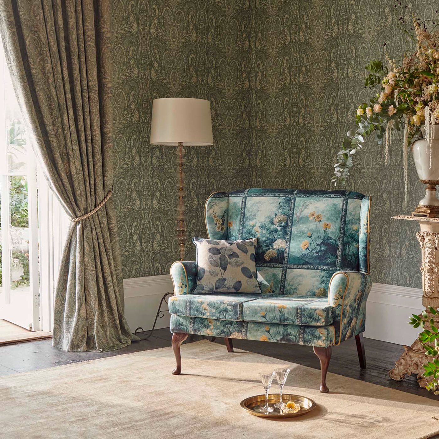 Palacio Wallpaper - Dove - Clarke & Clarke - W0160/01 - Morris Wallpaper
