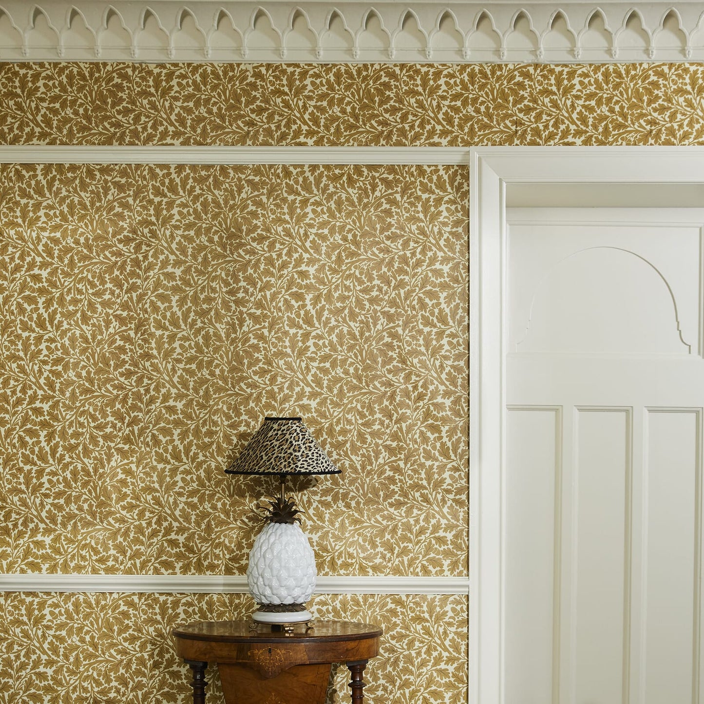 Quercus Wallpaper - Auric - House of Hackney - 1-WA-QUE-DI-AUT-XXX - Morris Wallpaper