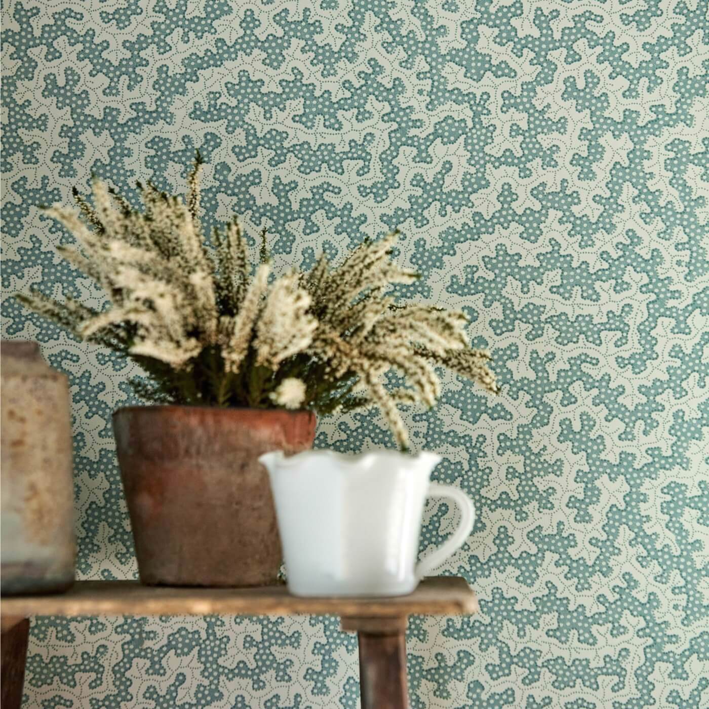 Truffle Wallpaper - Inkwood - Sanderson - DABW217240 - Morris Wallpaper