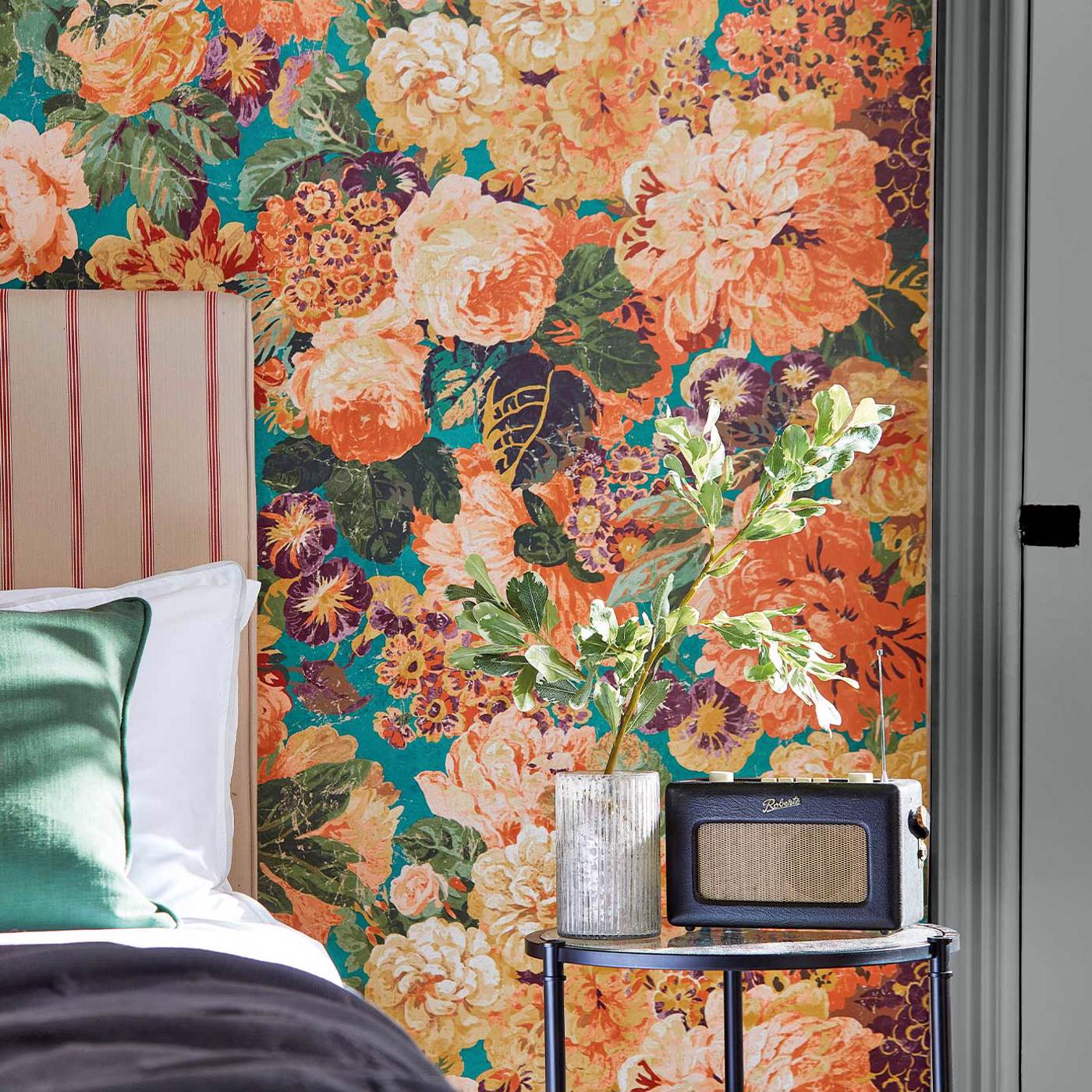 Very Rose And Peony Wallpaper - Kingfisher/Rowan Berry - Sanderson - DOSW217027 - Morris Wallpaper