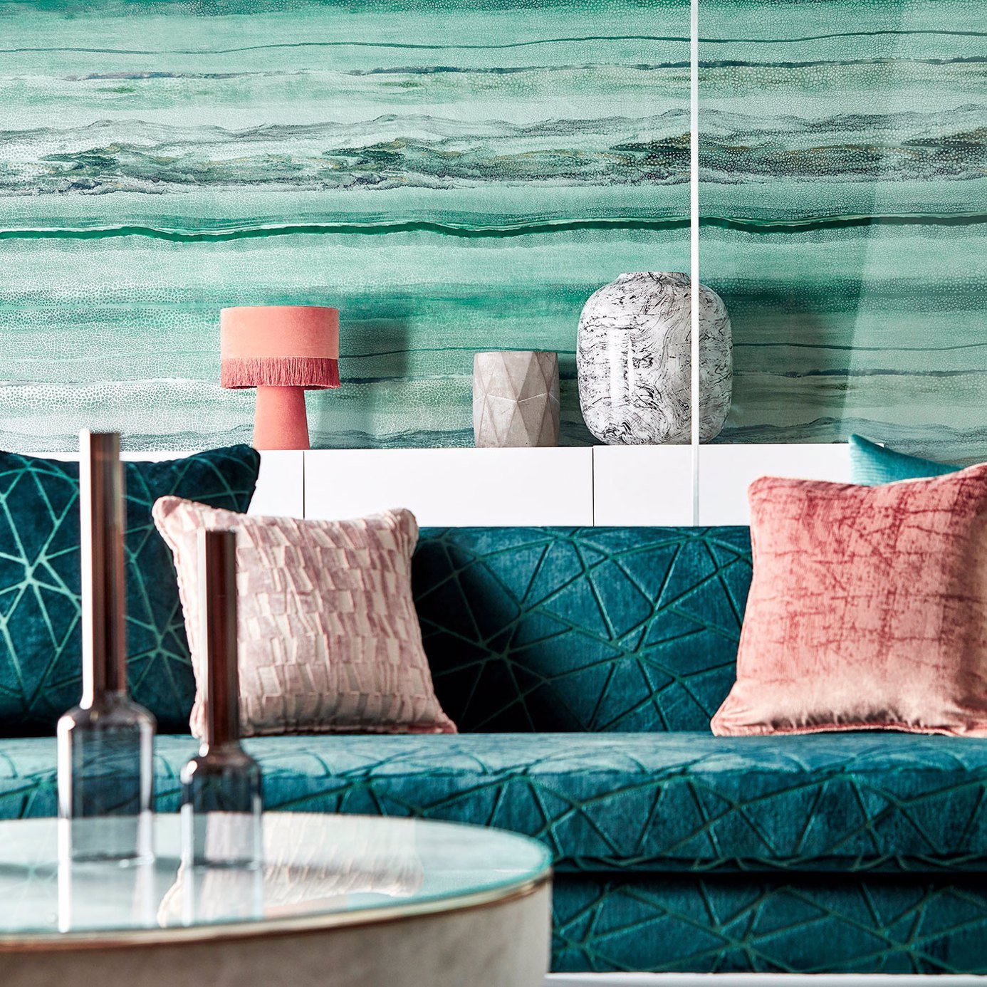 Vitruvius Wallpaper - Nickle/Celestine - Harlequin - EVIW112063 - Morris Wallpaper