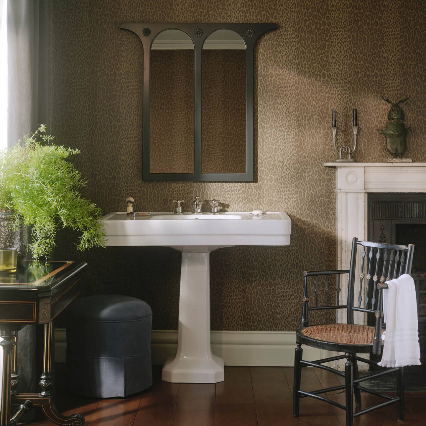 Wild Card Wallpaper - Laurustine - House of Hackney - 1-WA-WIL-DI-LAU-XXX - Morris Wallpaper