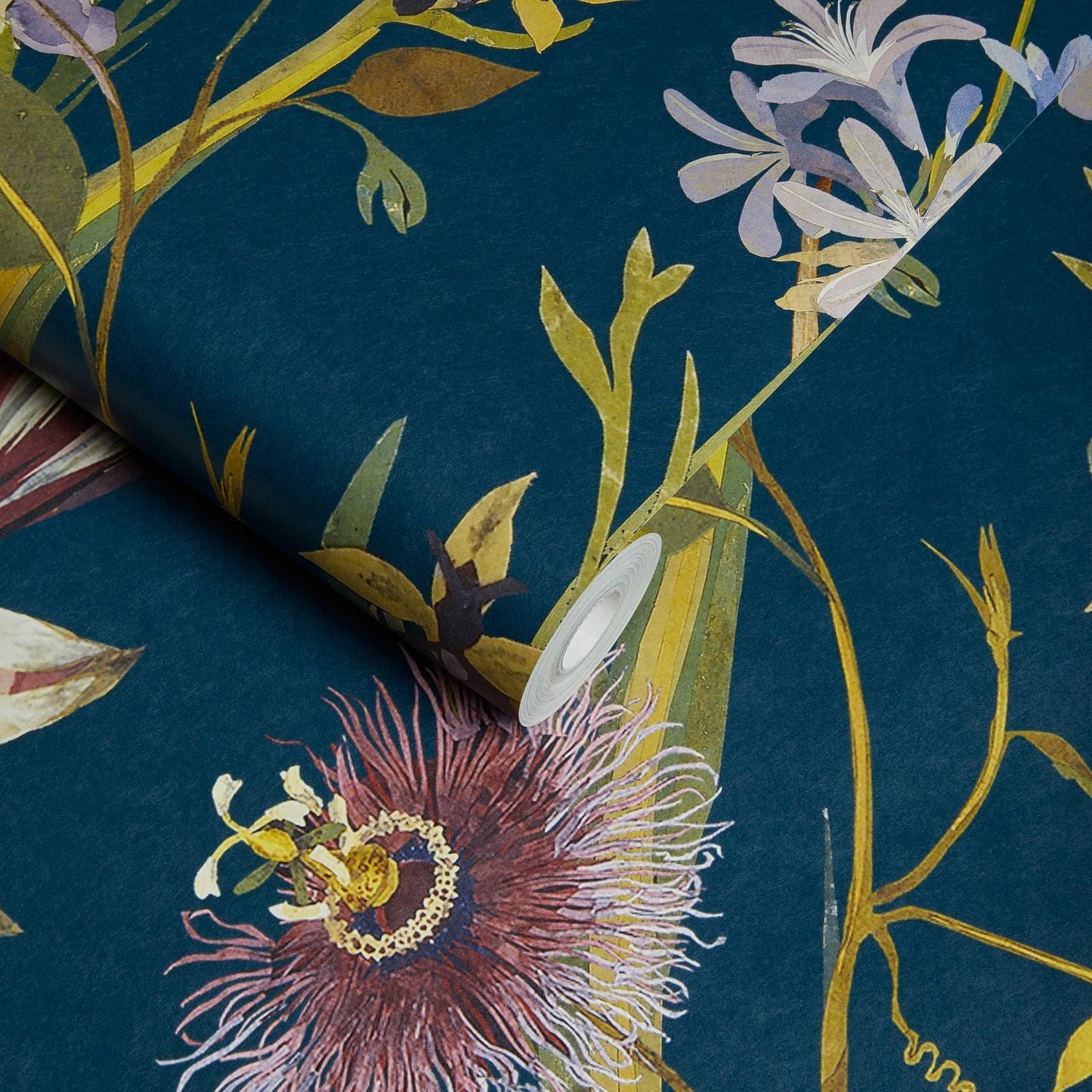 Flora Delanica Wallpaper - Midnight - 1-WA-DEL-DI-MID-XXX