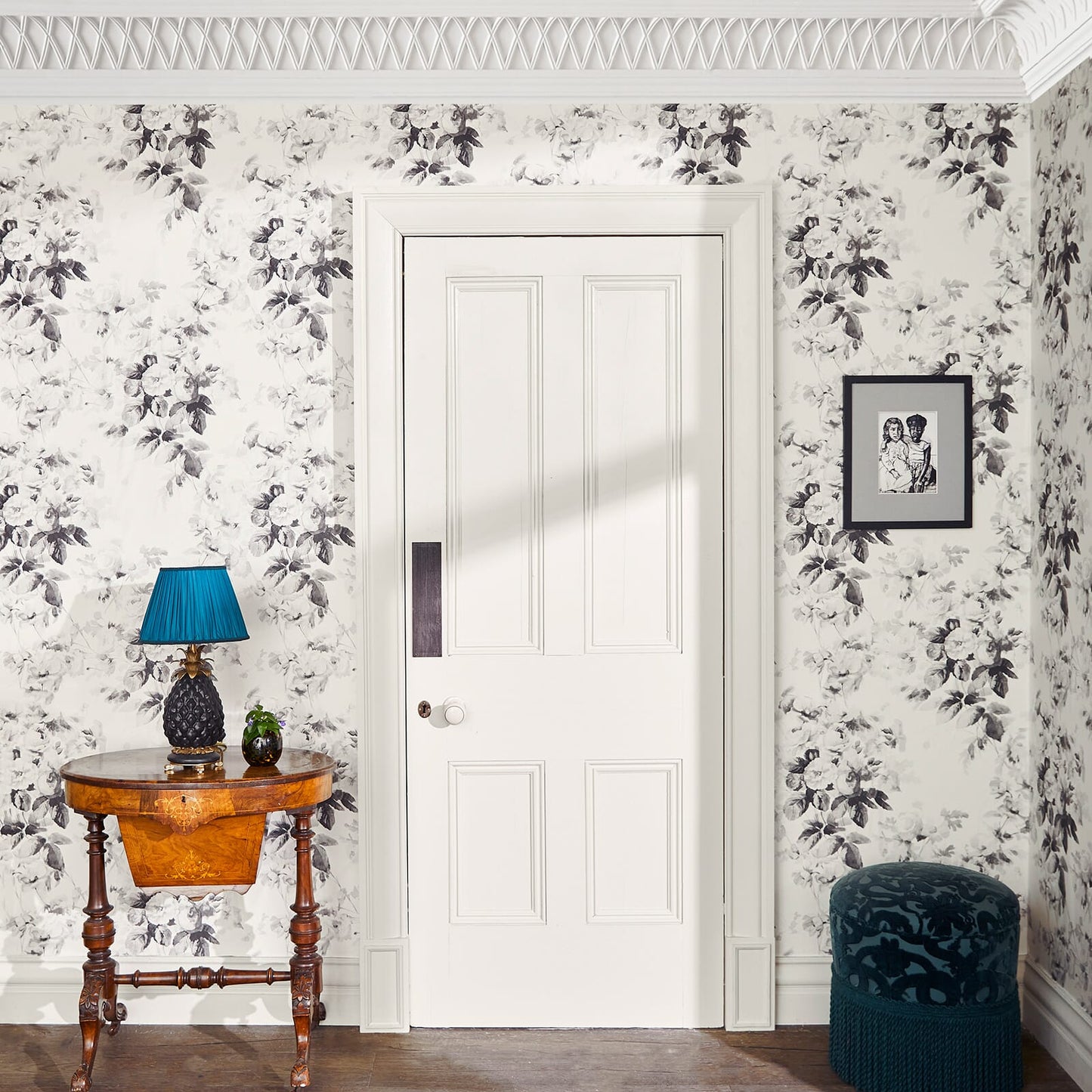 London Rose Wallpaper - Smoke Grey - 1-WA-LON-TR-GRY-XXX-001
