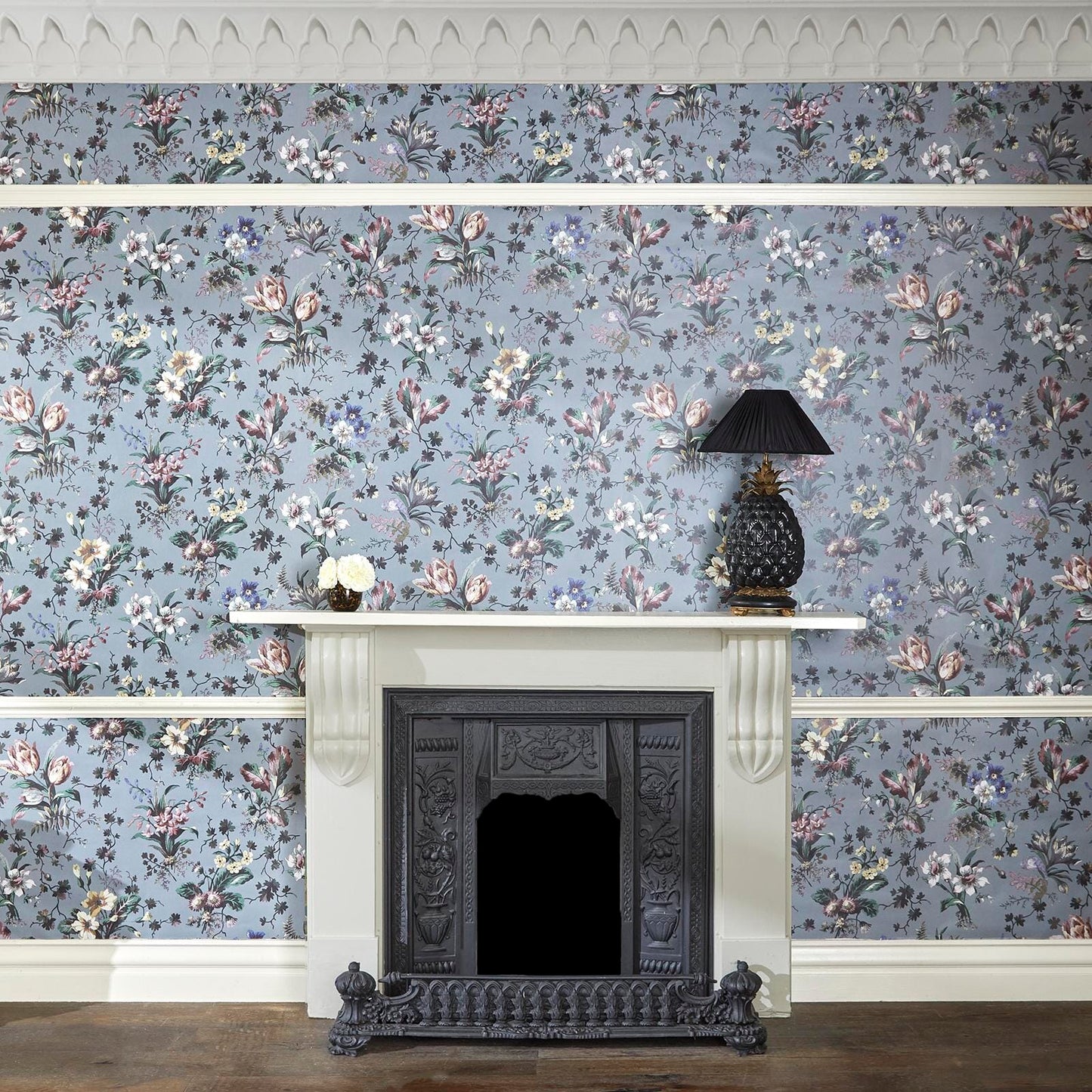 Tulipa Wallpaper - Pewter - 1-WA-TUL-DI-PEW-XXX