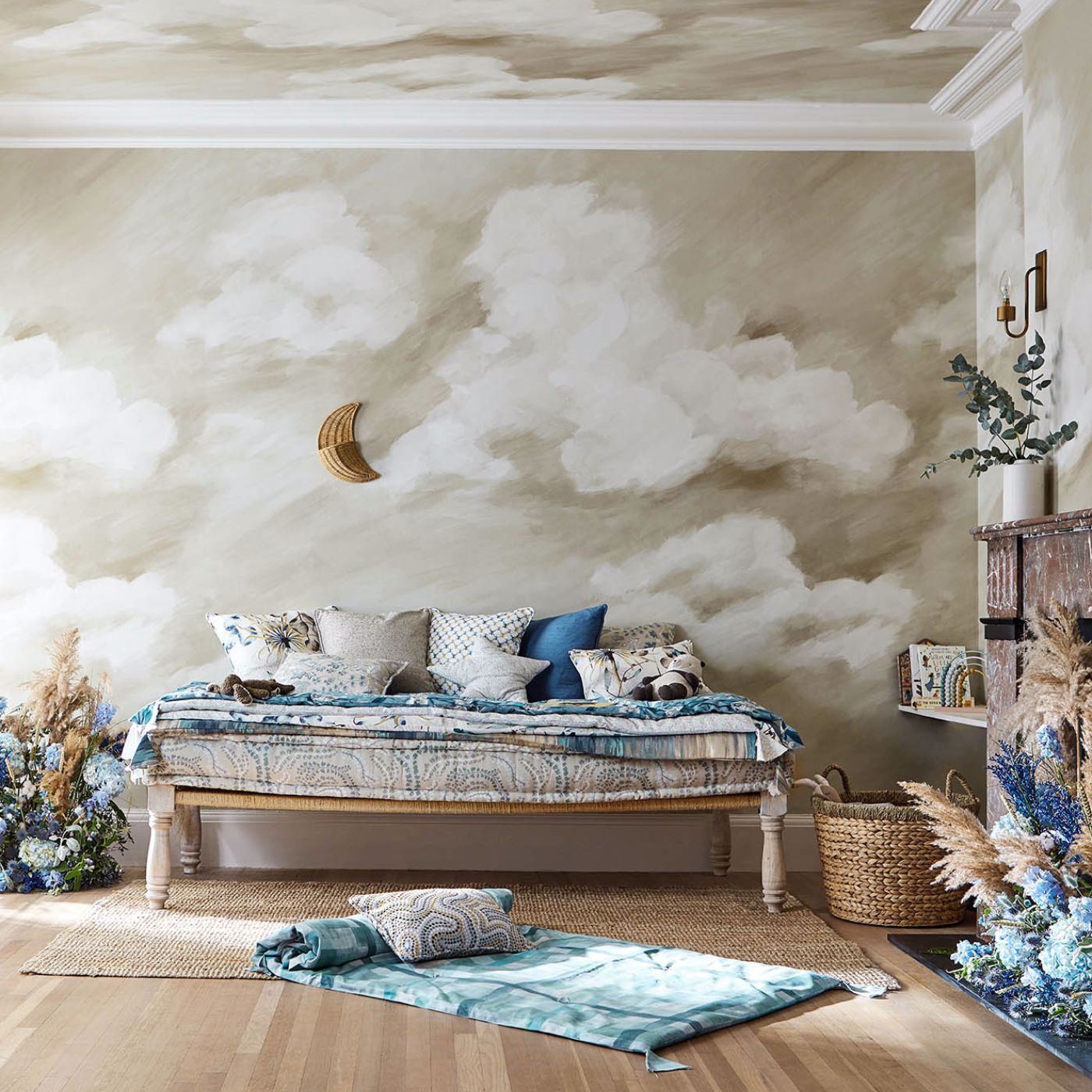 Air Wallpaper - Golden Light - Harlequin - HC4W113002 - Morris Wallpaper