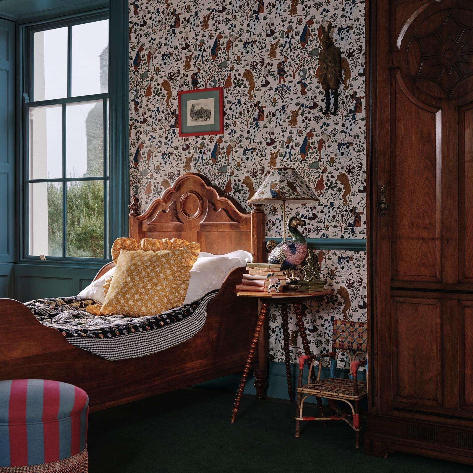 Alice In Wonderland Wallpaper - Cream - House of Hackney - 1-WA-ALI-DI-ECR-XXX - Morris Wallpaper