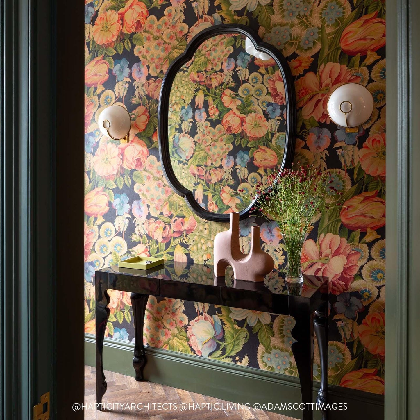 Amatoria Magna Wallpaper - Noir - House of Hackney - 1-WA-AMM-DI-NOI-XXX - Morris Wallpaper