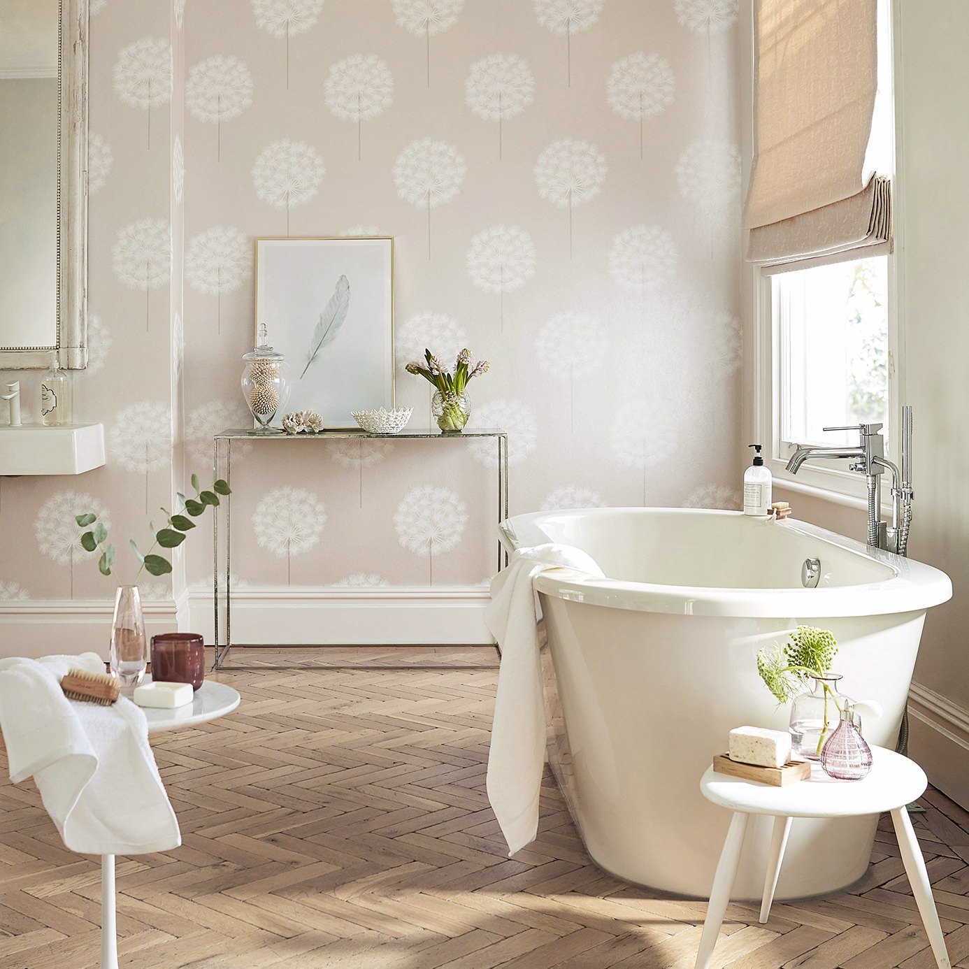 Amity Wallpaper - Rosegold/Pearl - Harlequin - HPUT111885 - Morris Wallpaper