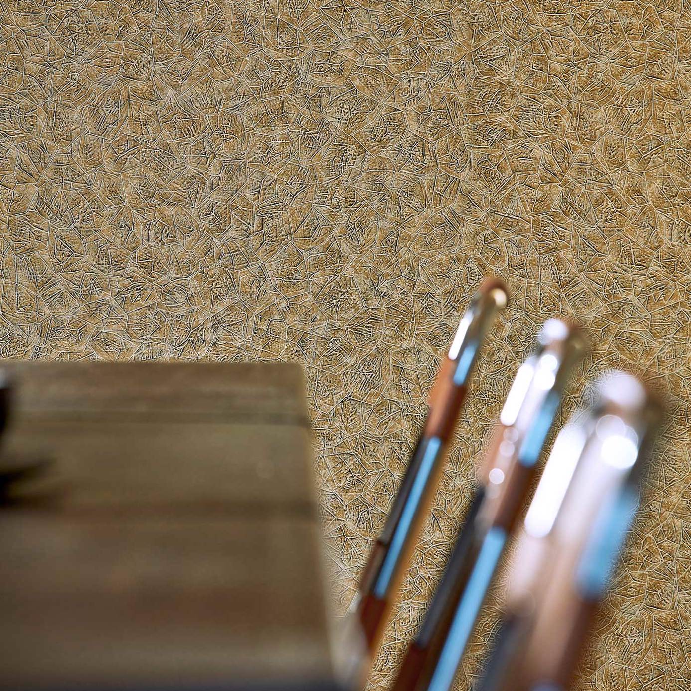 Anthology Kimberlite Wallpaper - Gold Oxide - Harlequin - EANW112568 - Morris Wallpaper