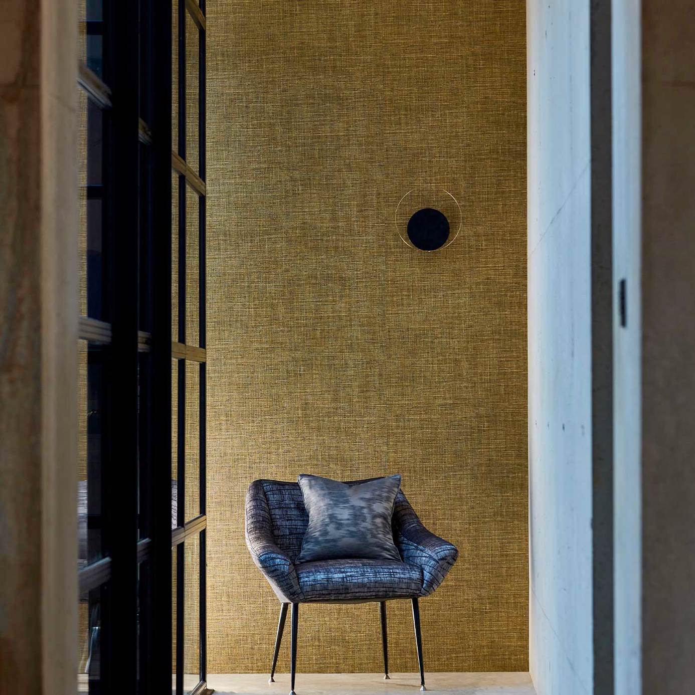 Anthology Seri Raphia Wallpaper - Urban Gold - Harlequin - EANW112595 - Morris Wallpaper