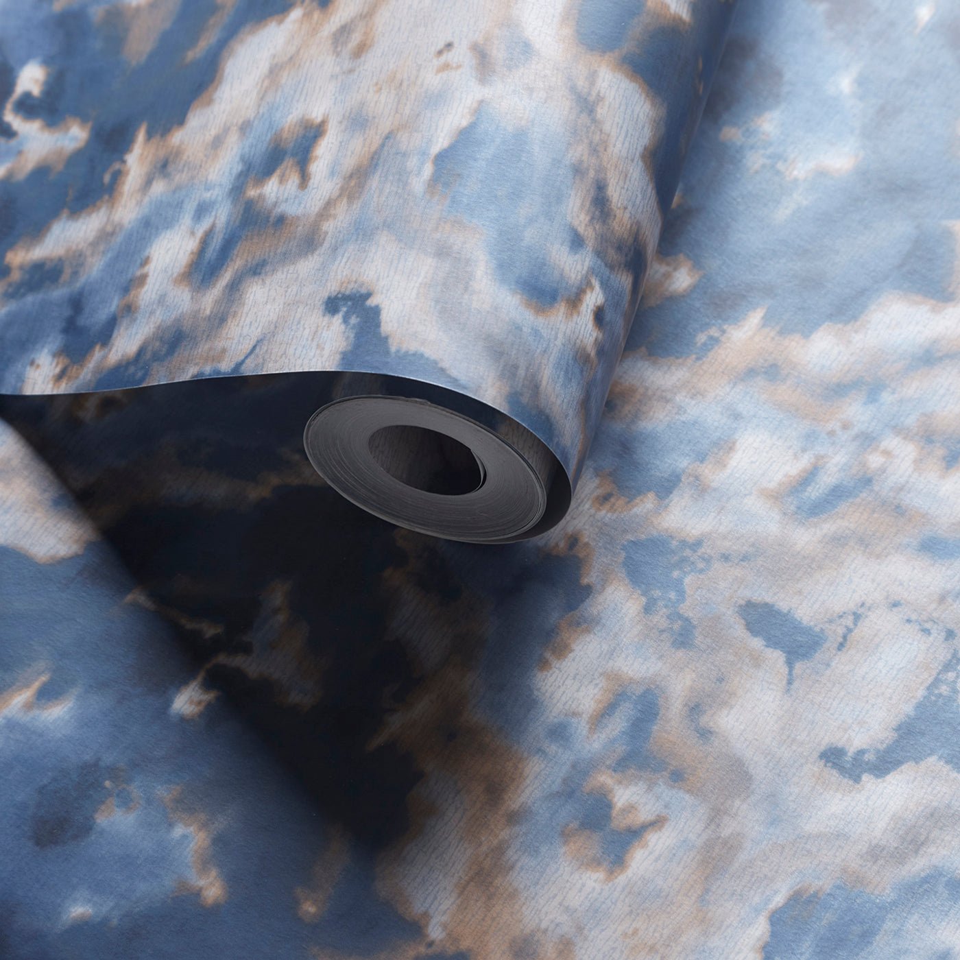 Aqueous Wallpaper - Midnight/Spice - Clarke & Clarke - W0147/02 - Morris Wallpaper