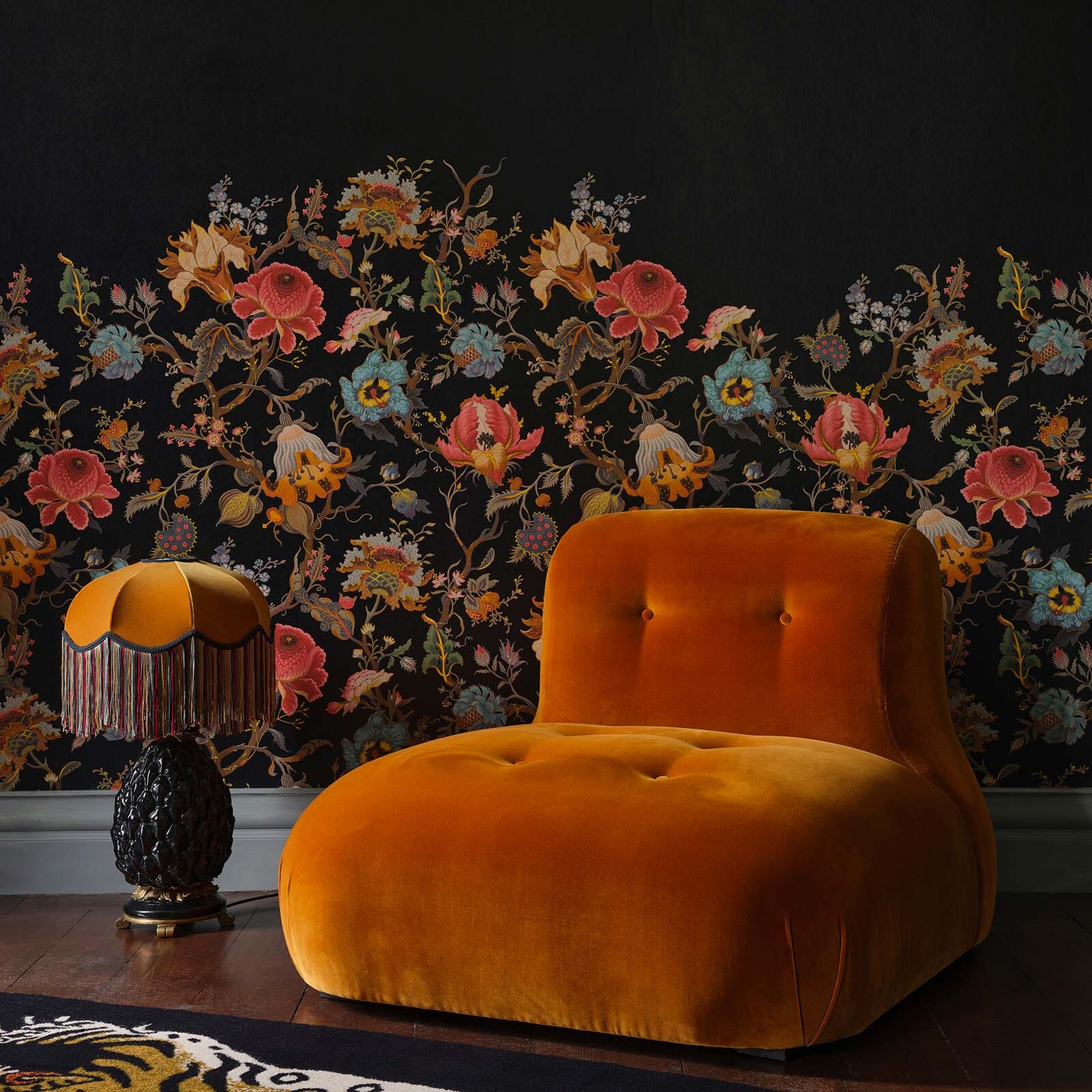 Artemis Climbing Walls Wallpaper - Black - House of Hackney - 1-WA-ART-DI-BLK-PBL - Morris Wallpaper