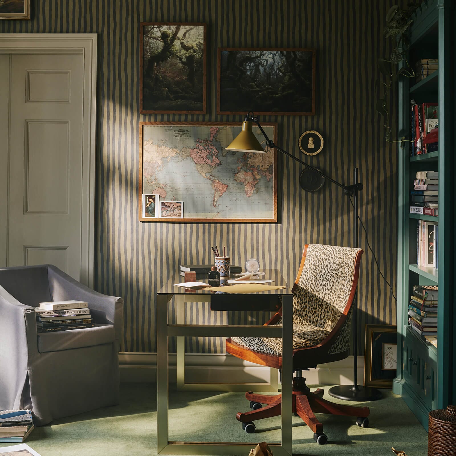 Artist's Stripe Wallpaper - Laurustine & Galaxias - House of Hackney - 1-WA-ATS-DI-LAG-XXX - Morris Wallpaper