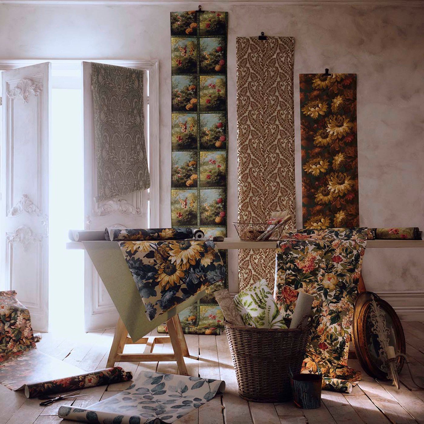 Artus Wallpaper - Forest - Clarke & Clarke - W0155/03 - Morris Wallpaper