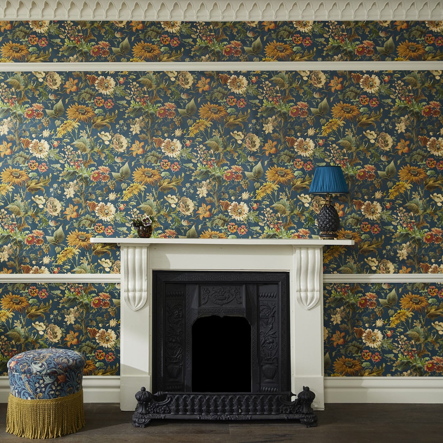 Avalon Wallpaper - Petrol - House of Hackney - 1-WA-AVA-DI-PET-XXX - Morris Wallpaper