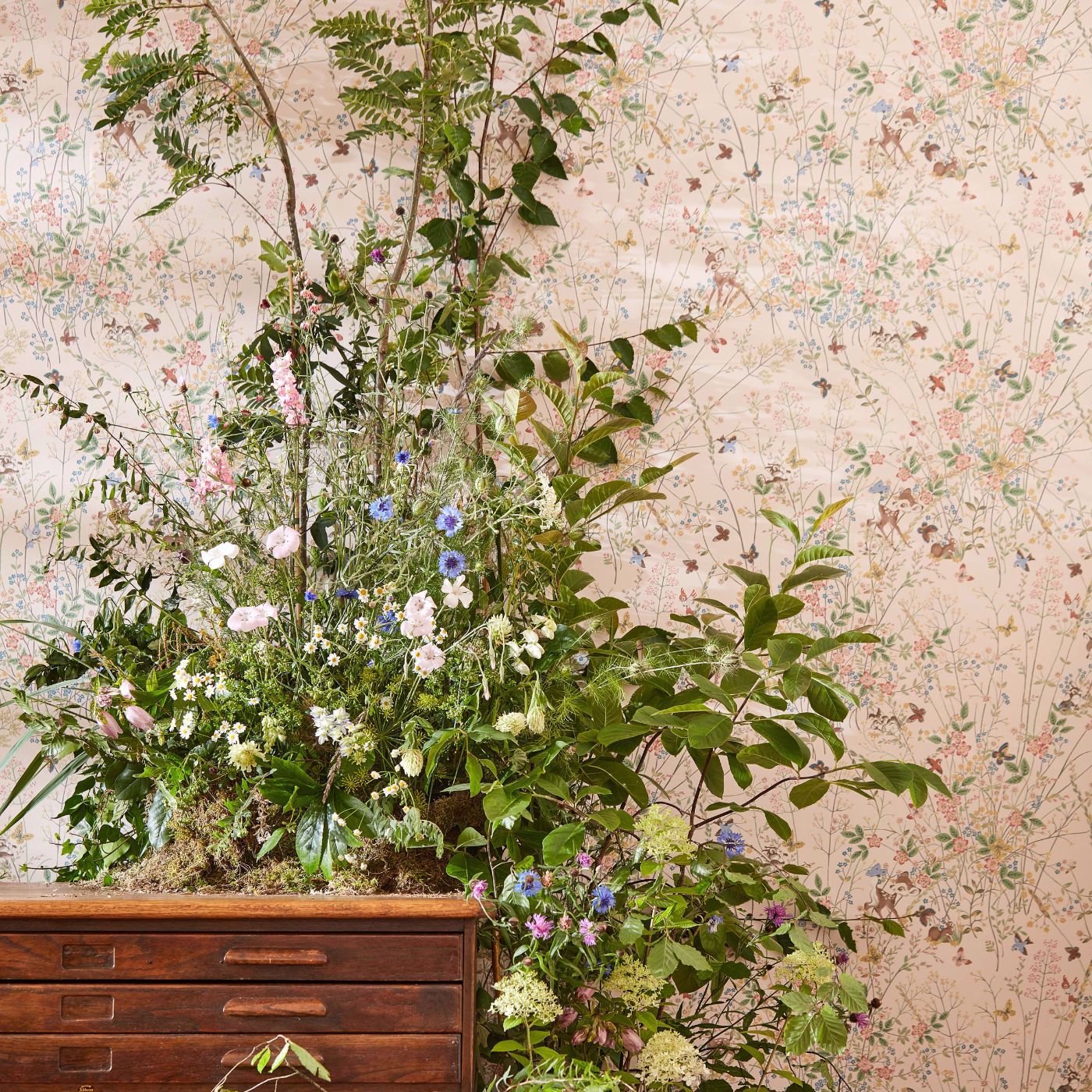 Bambi Wallpaper - Sea Salt - Sanderson - DDIW217278 - Morris Wallpaper