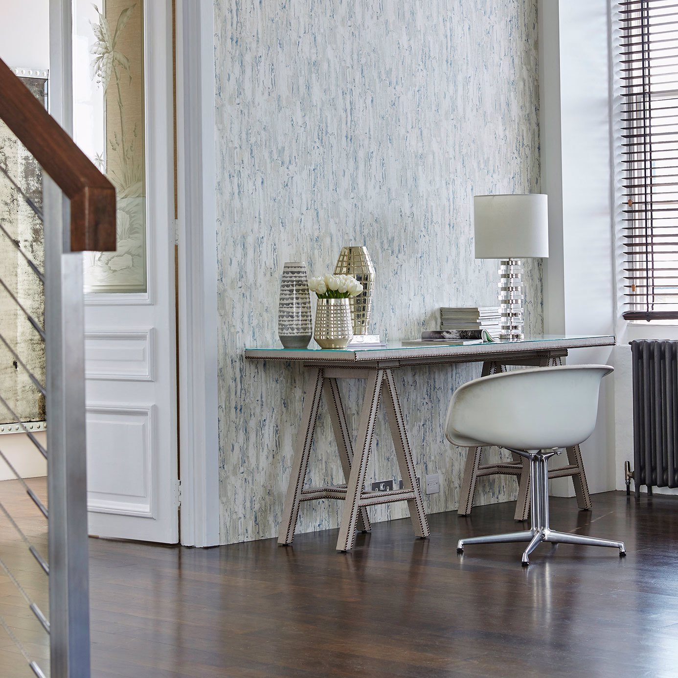 Capas Wallpaper - Whitesmoke - Harlequin - HETH111429 - Morris Wallpaper