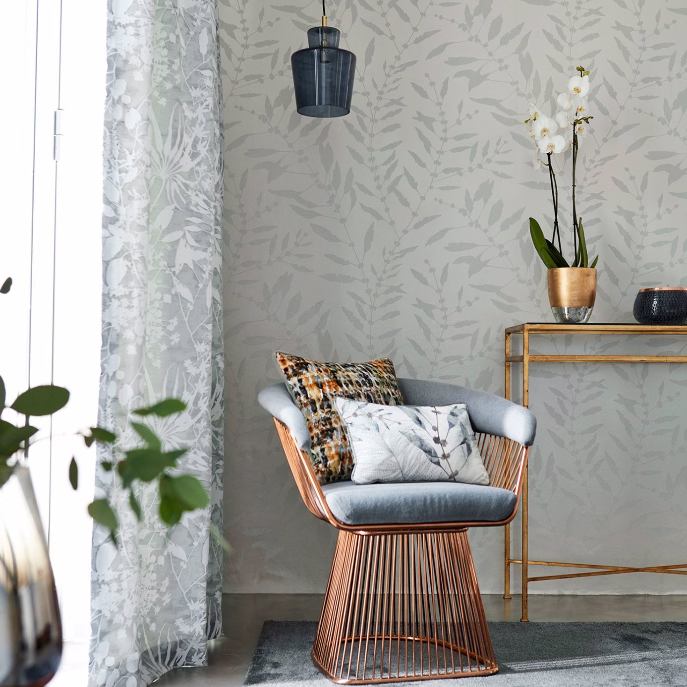 Chaconia Shimmer Wallpaper - Sand - Harlequin - HANZ111659 - Morris Wallpaper
