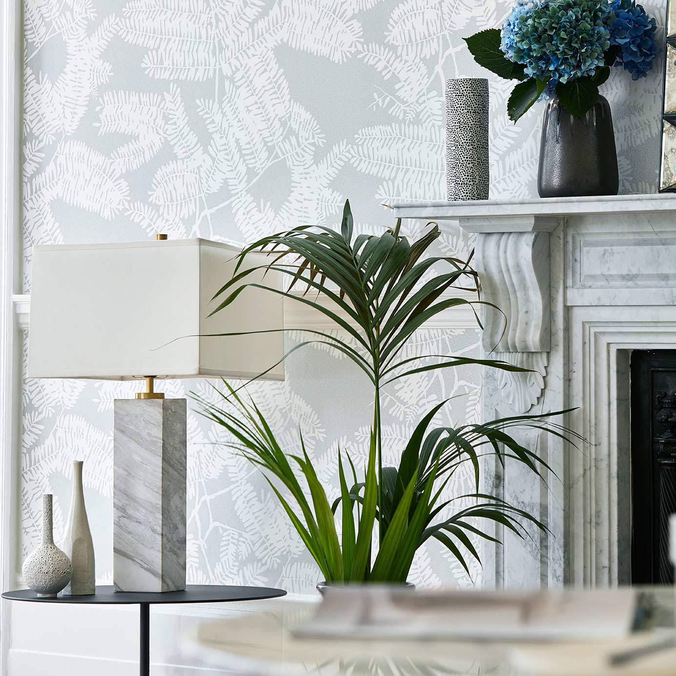 Crystal Extravagance Wallpaper - Champagne - Harlequin - HLUT111720 - Morris Wallpaper