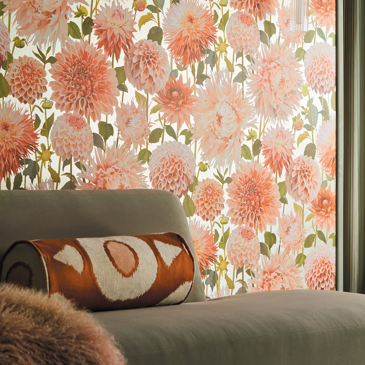 Dahlia Wallpaper - Coral/Fig Leaf/Gilver - Harlequin - HQN2112845 - Morris Wallpaper