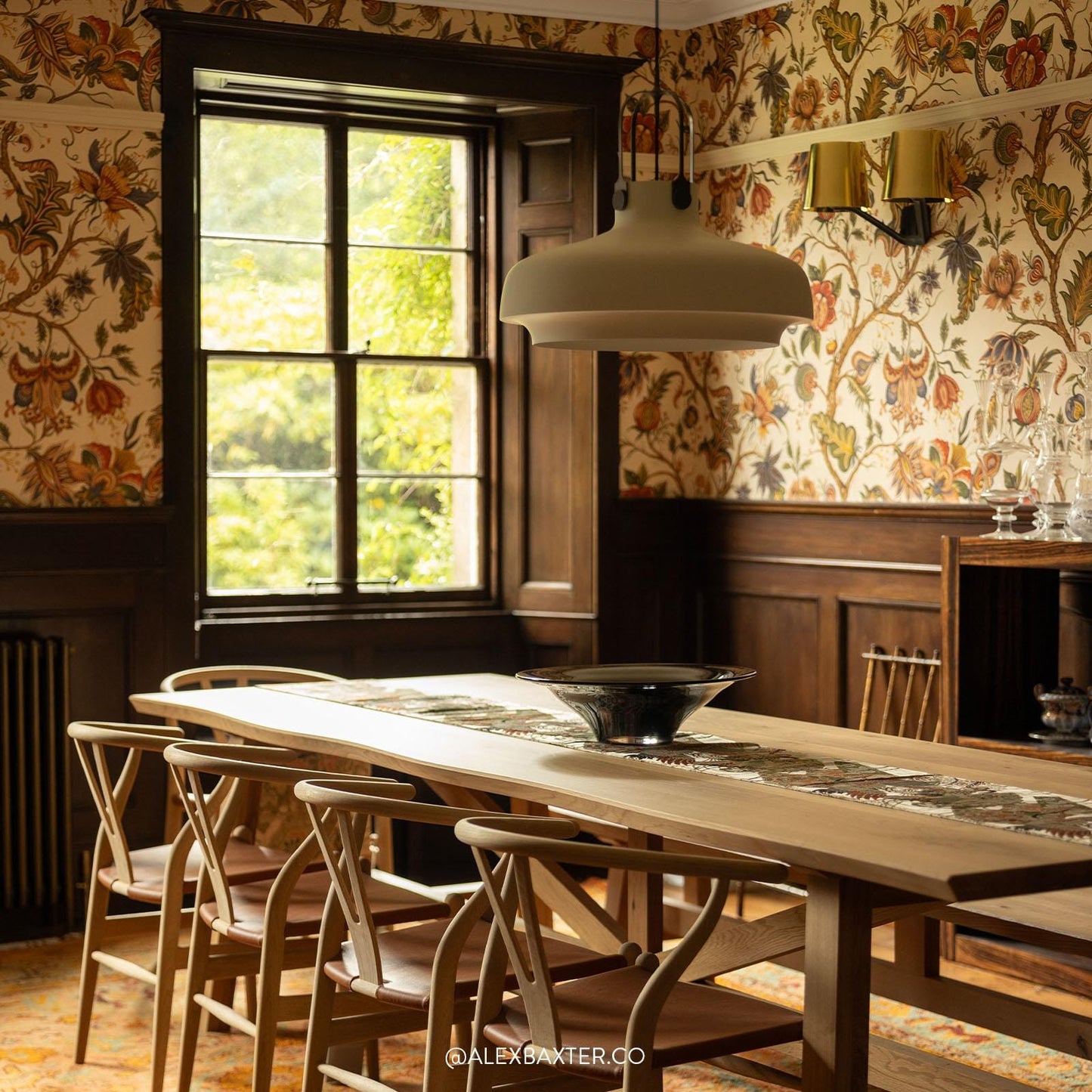 Damas Wallpaper - Off-White / Green - House of Hackney - 1-WA-DAM-DI-CRM-XXX - Morris Wallpaper