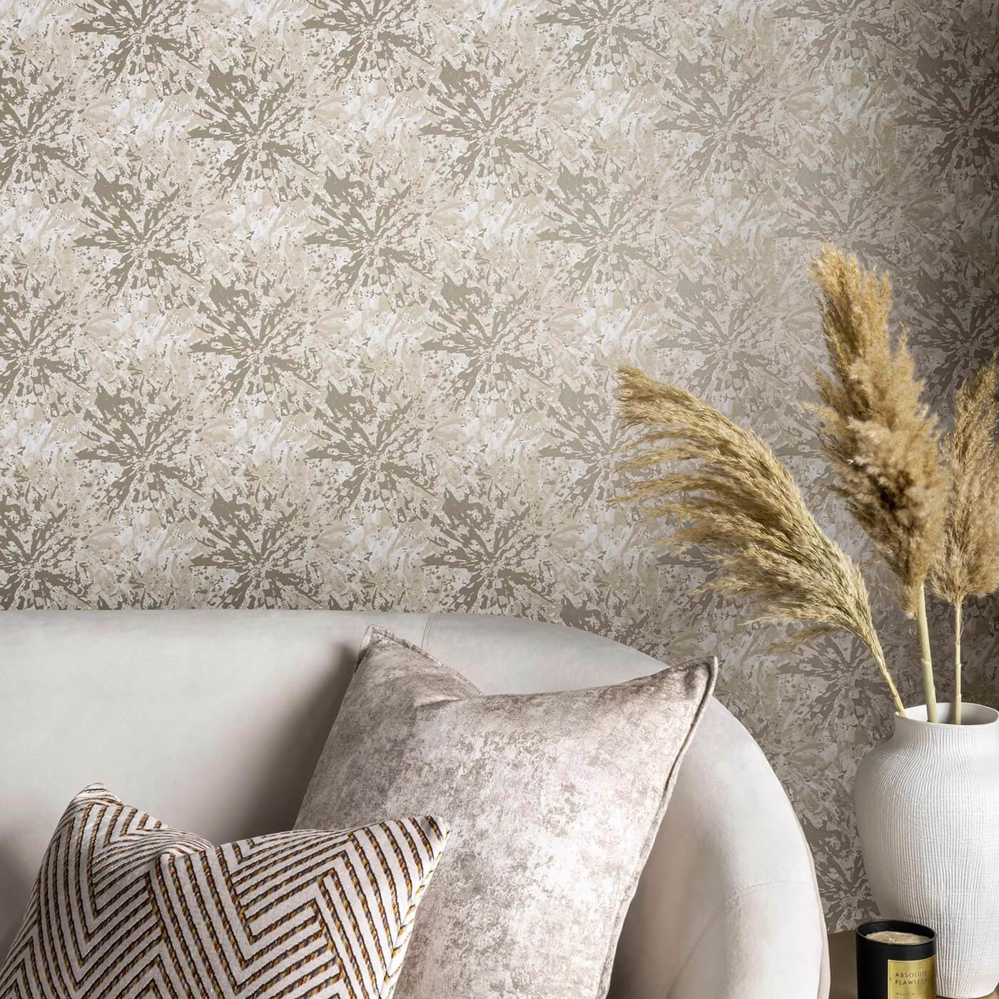 Dipinto Wallpaper - Ivory - Clarke & Clarke - W0177/01 - Morris Wallpaper
