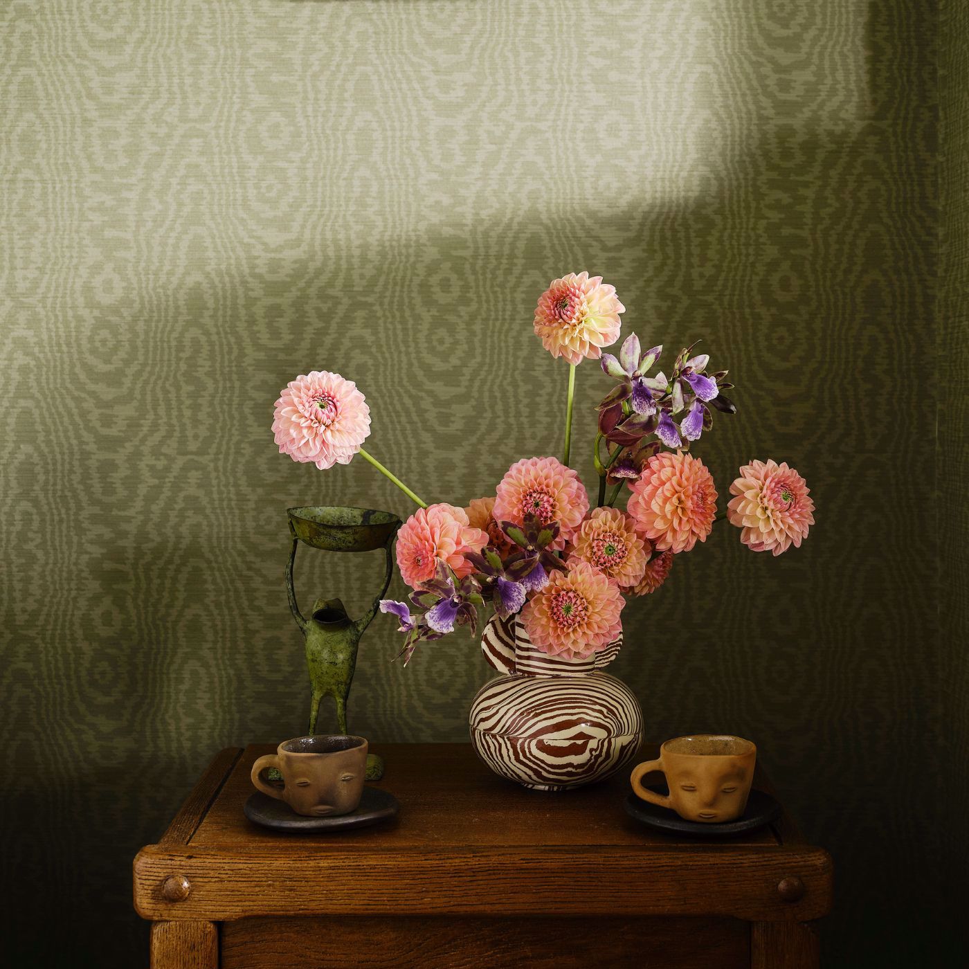 Elsworthy Wallpaper - Aegean - Harlequin - HHHW113179 - Morris Wallpaper