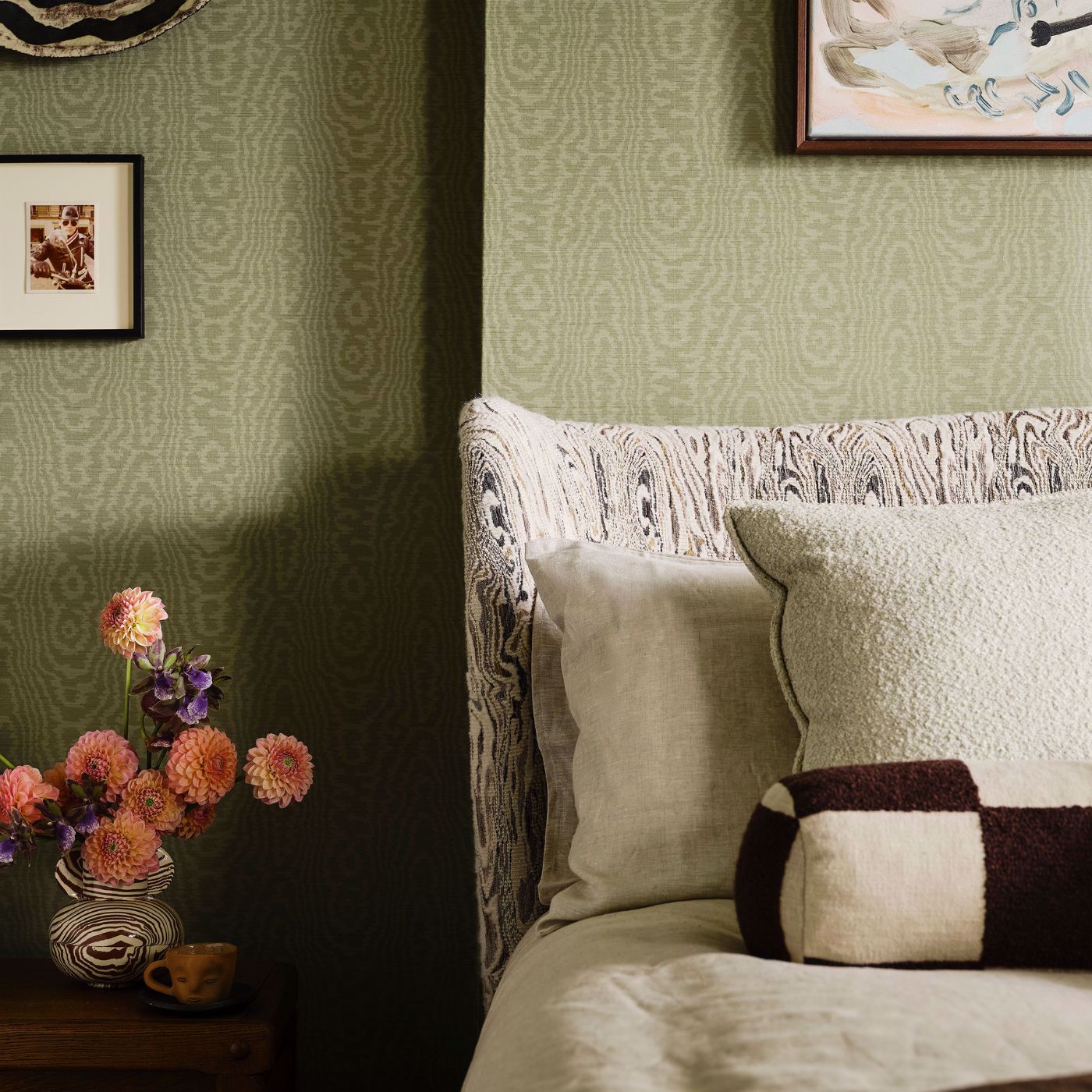Elsworthy Wallpaper - Nectar - Harlequin - HHHW113183 - Morris Wallpaper