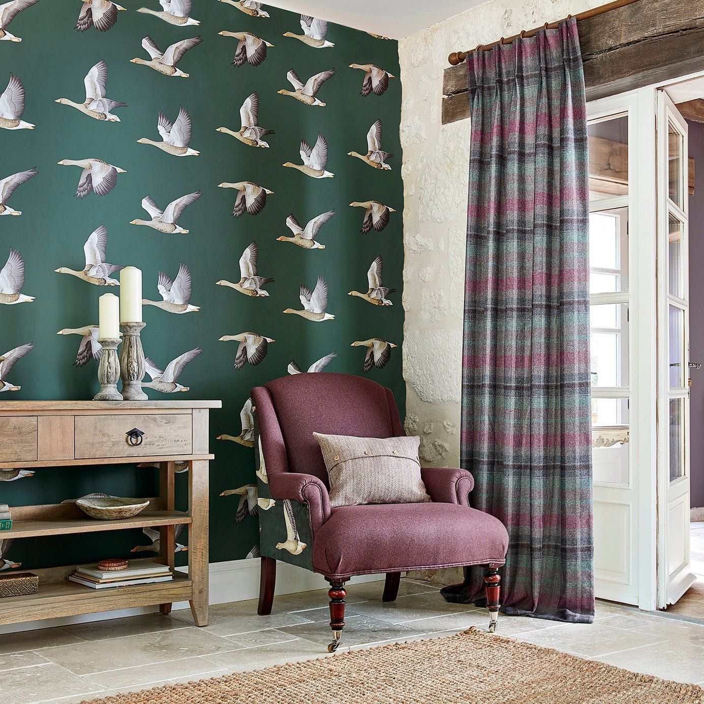 Elysian Geese Wallpaper - Amsterdam Green - DYSI216608 - Sanderson