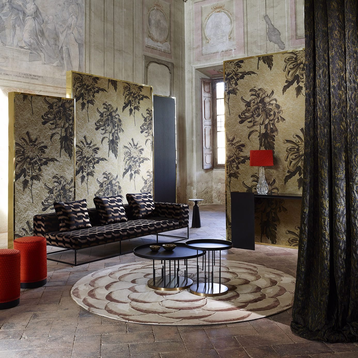 Evelyn Wallpaper - Tigers Eye/Bluestone - Zoffany - ZTOT312735 - Morris Wallpaper