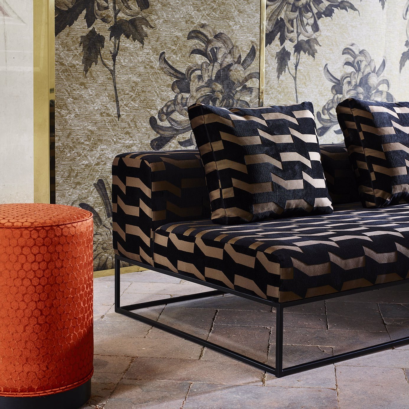 Evelyn Wallpaper - Tigers Eye/Bluestone - Zoffany - ZTOT312735 - Morris Wallpaper