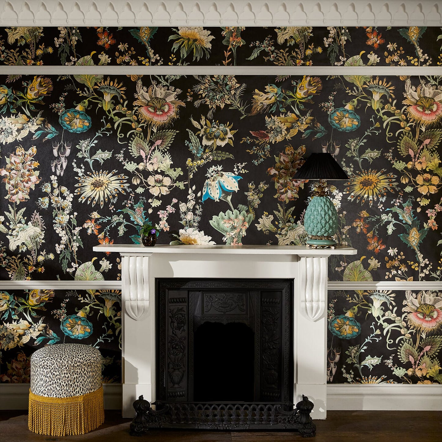 Flora Fantasia Wallpaper - Noir - House of Hackney - 1-WA-FLF-DI-NOI-XXX - Morris Wallpaper