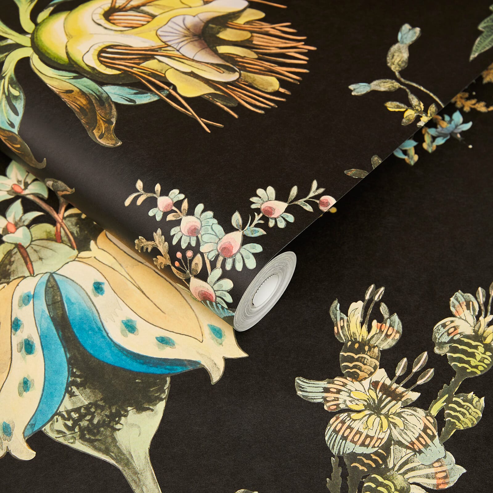 Flora Fantasia Wallpaper - Noir - House of Hackney - 1-WA-FLF-DI-NOI-XXX - Morris Wallpaper