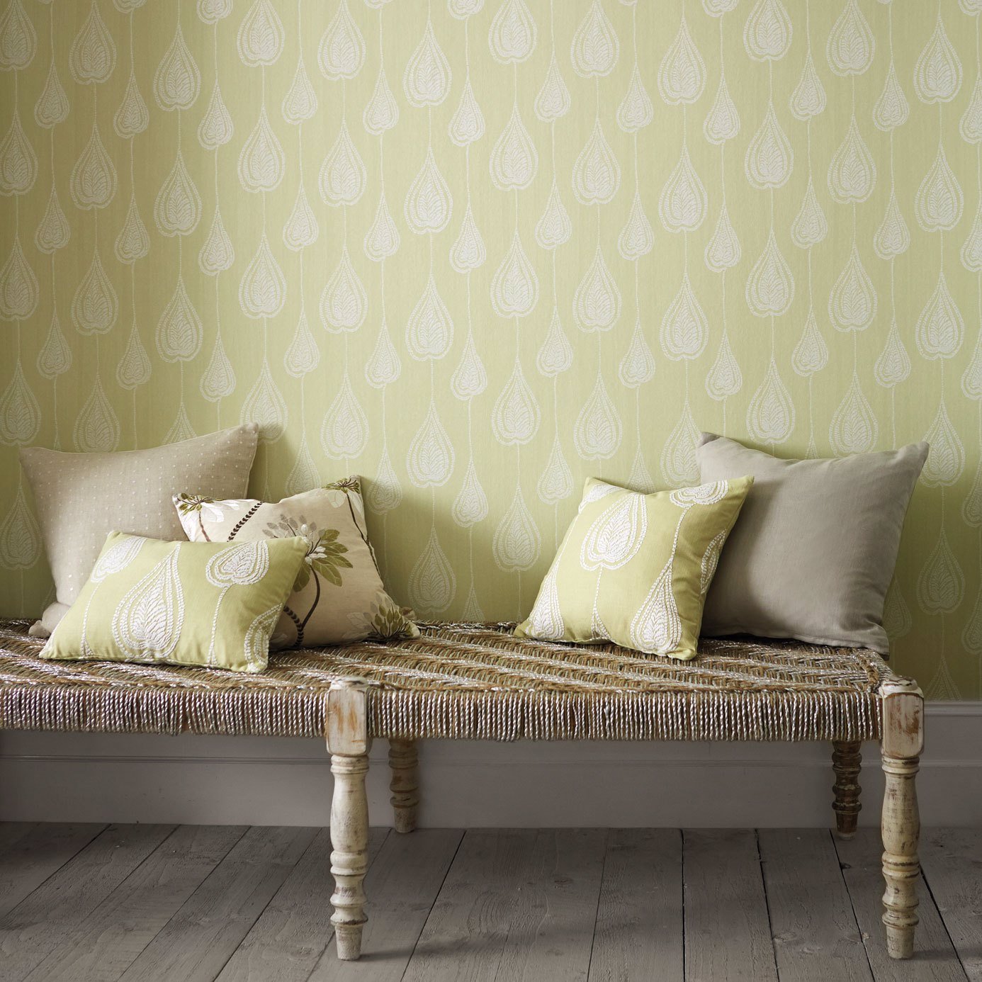 Gigi Wallpaper - Harbour Grey - Harlequin - HWHI111183 - Morris Wallpaper