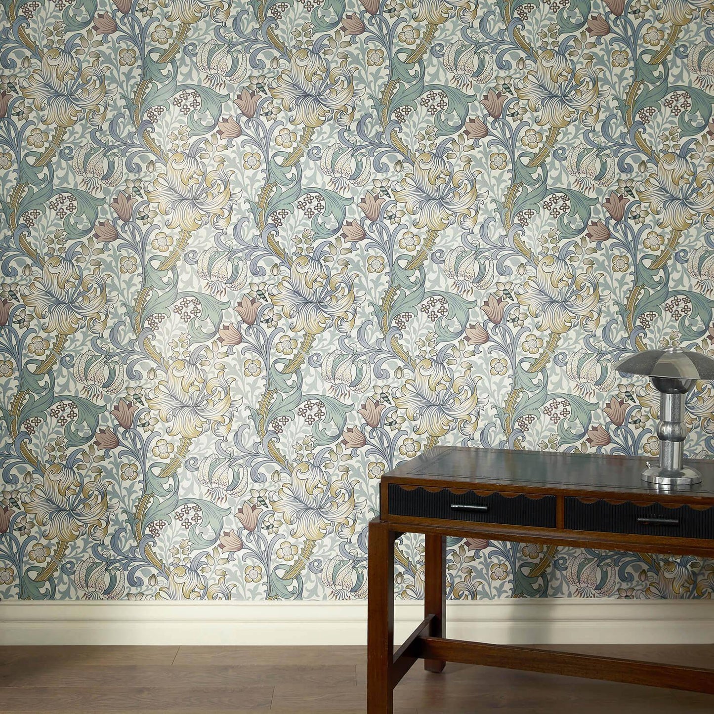 1-WA-GOL-DI-MOO-XXX - Golden Lily Wallpaper - Moonstone - House of Hackney