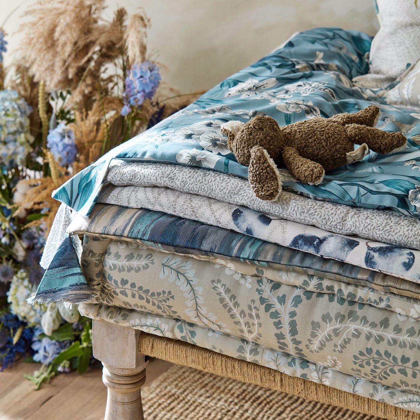 Harlequin - HC4F121164 - Morris Wallpaper