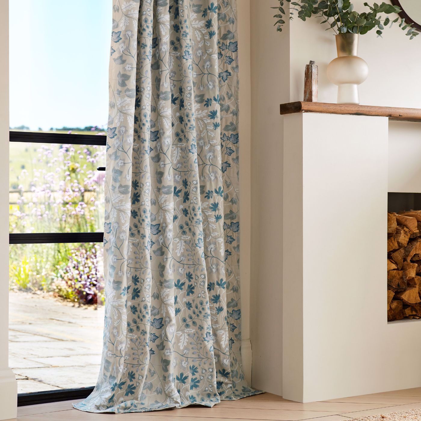 Harlequin - HC4F133928 - Morris Wallpaper