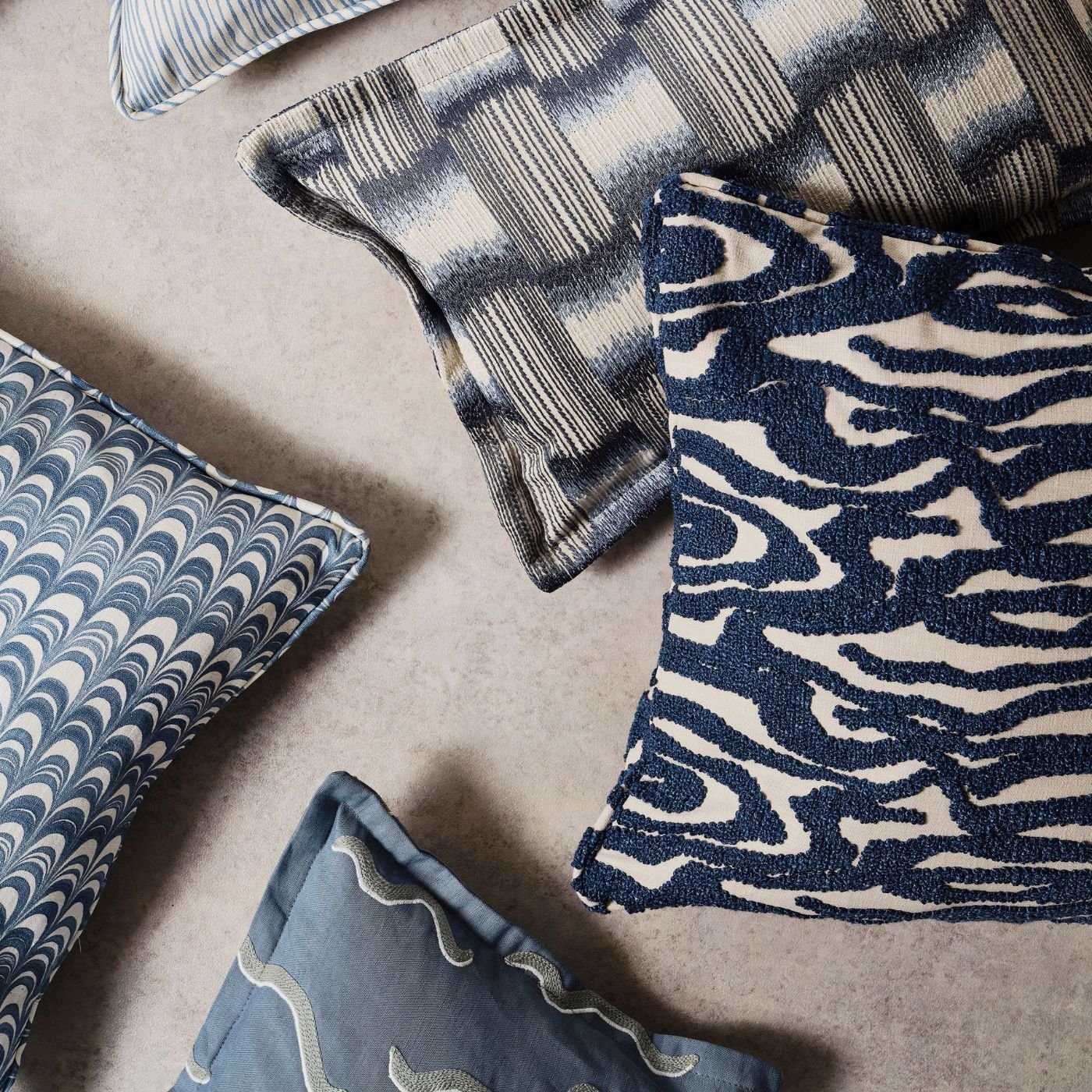 Harlequin - Henry Holland - HHHD134189 - Morris Wallpaper