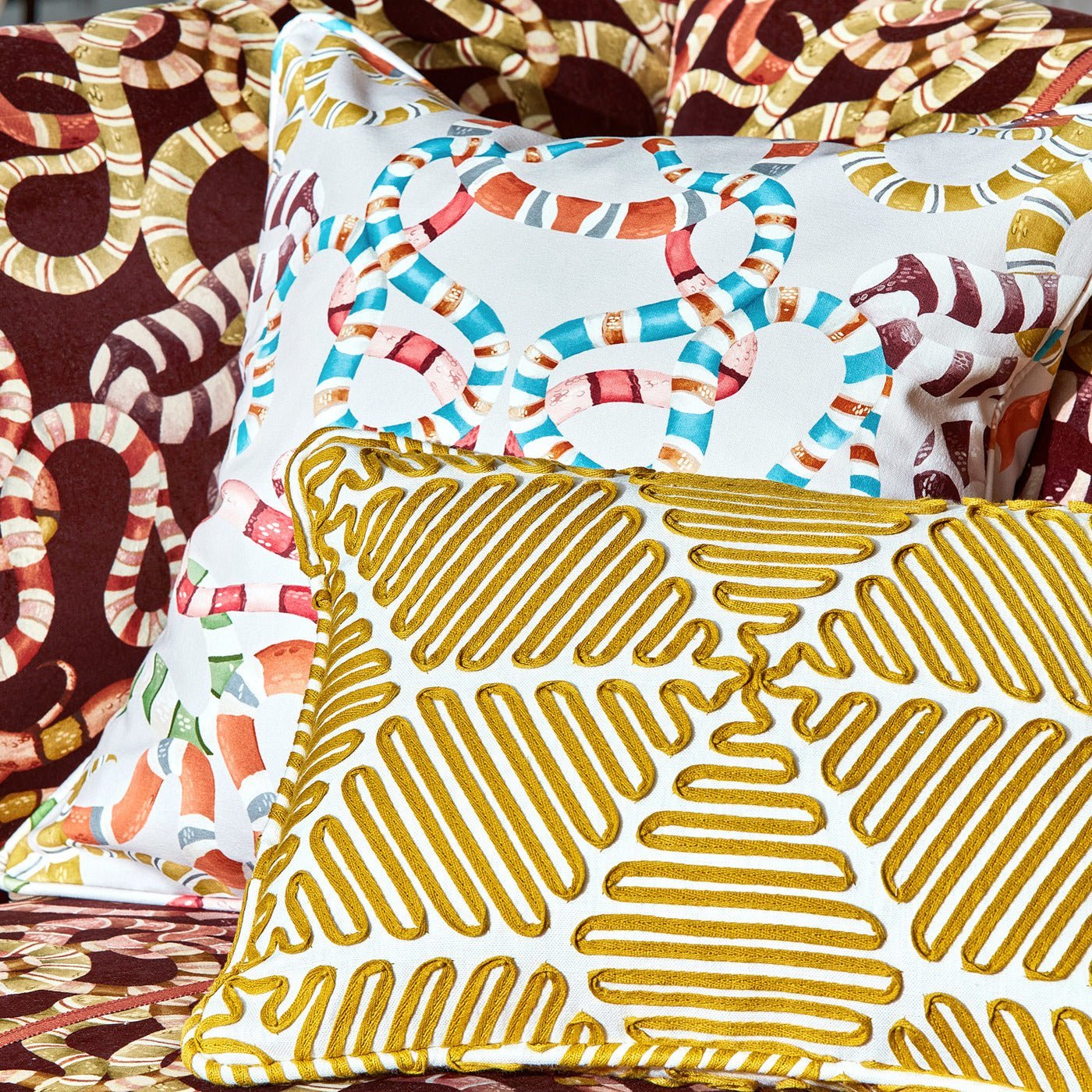 Harlequin - HQN3121141 - Morris Wallpaper