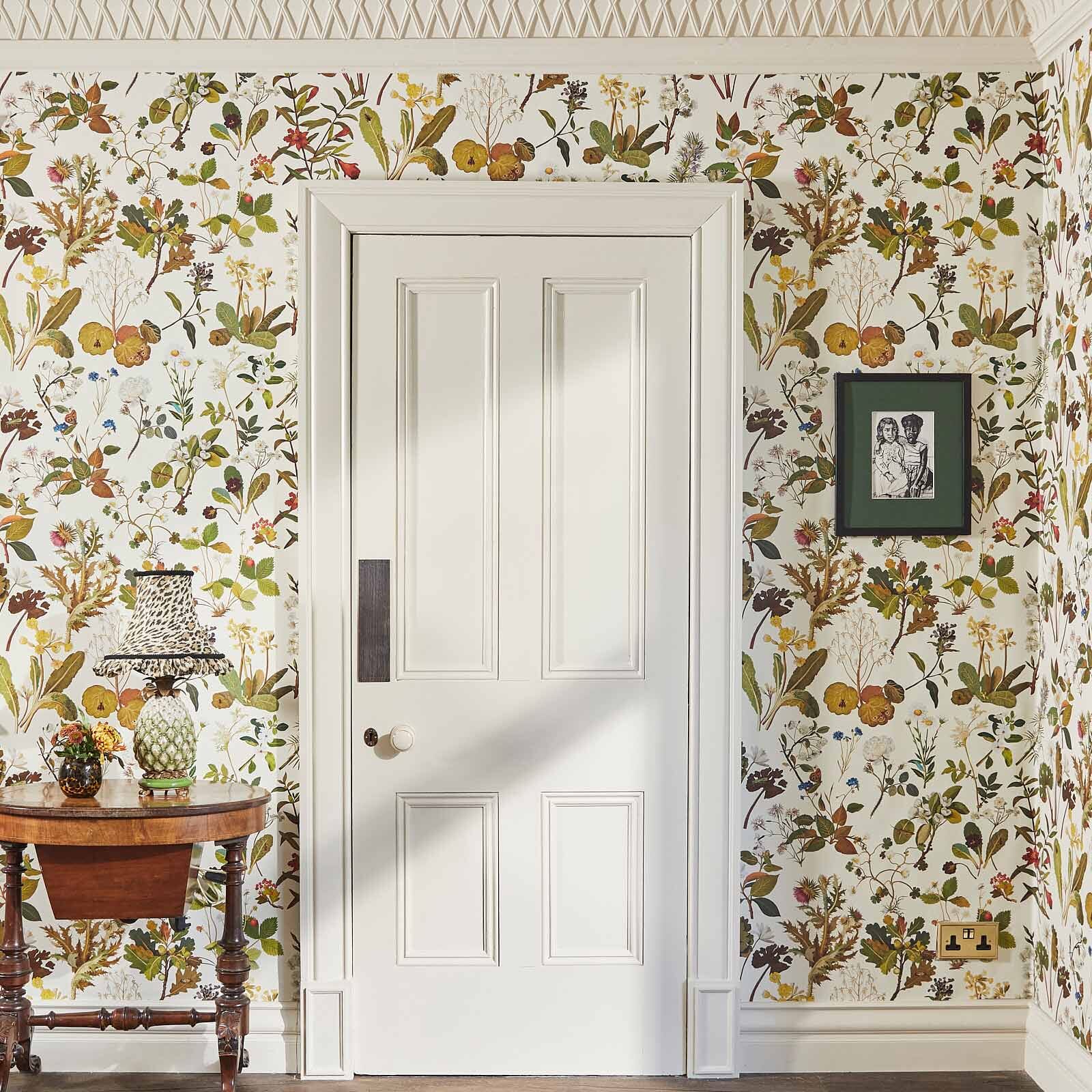 Herbarium Wallpaper - Ecru - House of Hackney - 1-WA-HER-DI-ECR-XXX - Morris Wallpaper