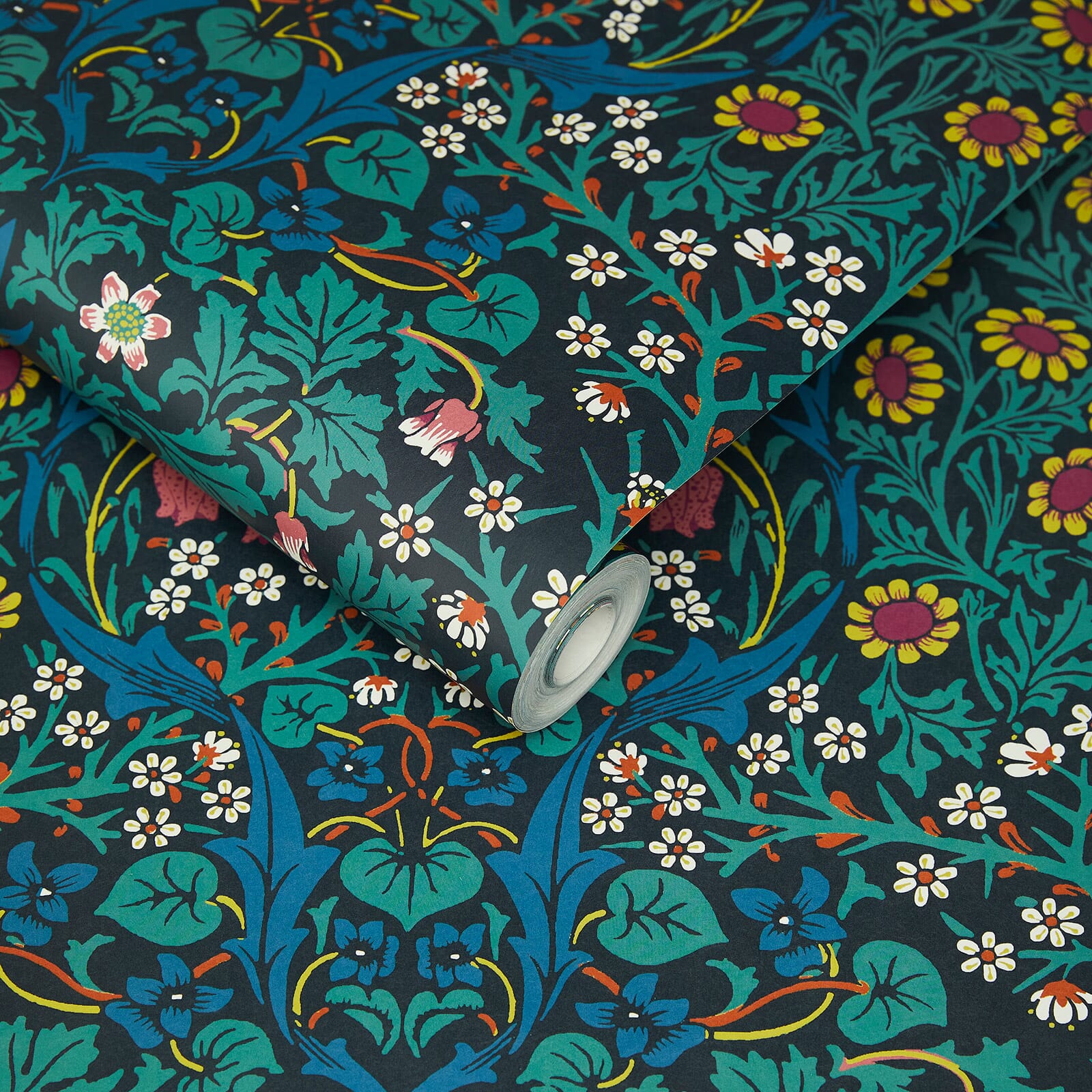 Blackthorn Wallpaper - Emerald - House of Hackney