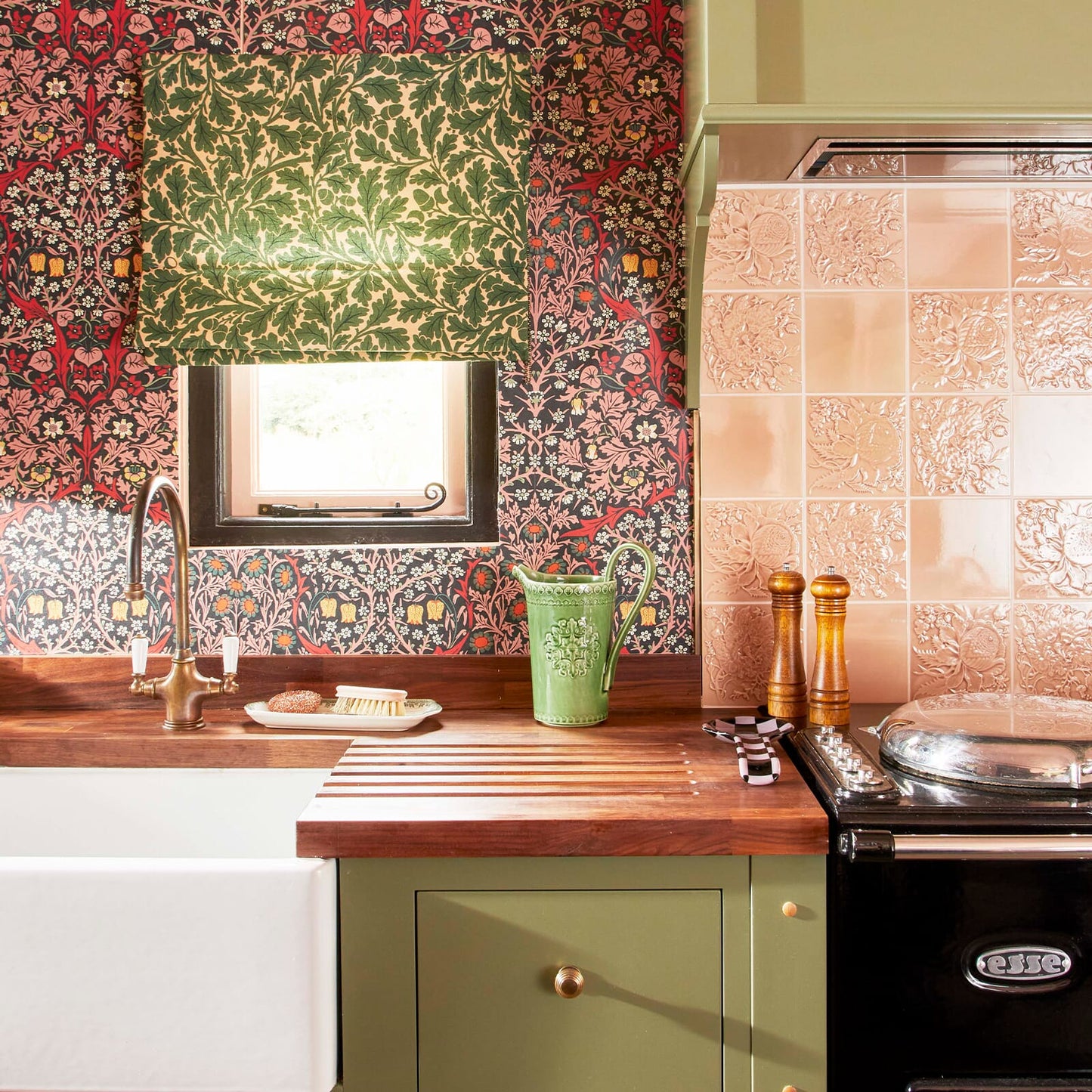 Blackthorn Wallpaper - Tourmaline - House of Hackney